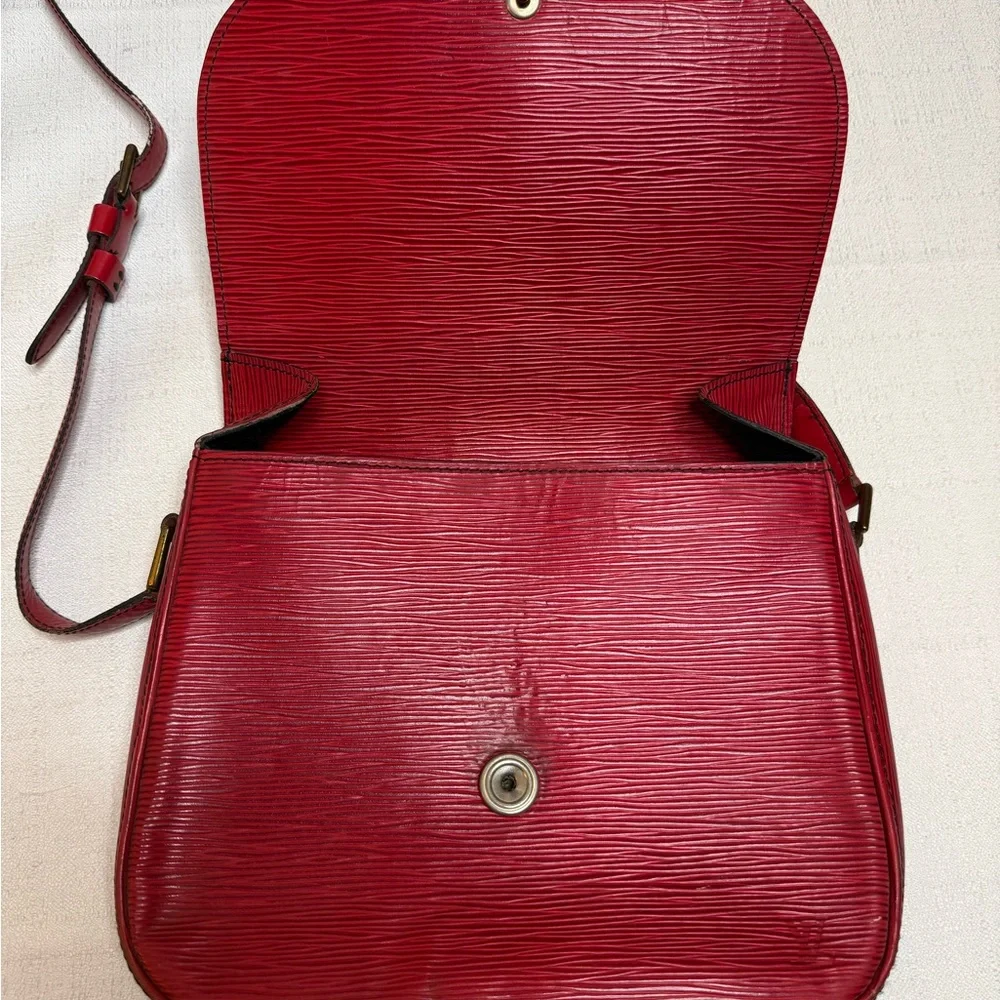 Louis Vuitton Epi Saint Cloud Red Crossbody Bag Vintage-see callouts